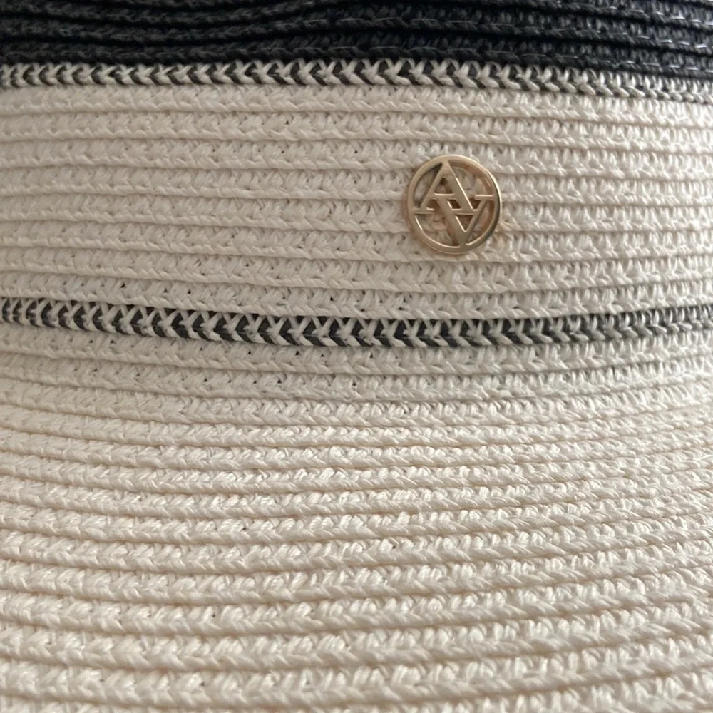 Adrienne Vittadini Black and Ivory Hat - Picture 6 of 13